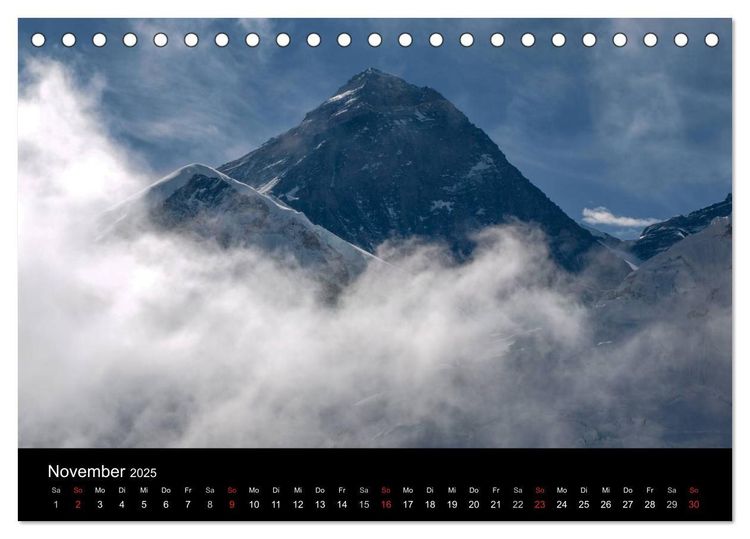 Majestätische Bergwelten - Der Everest Trek (Tischkalender 2024 DIN A5 quer), CALVENDO Monatskalender