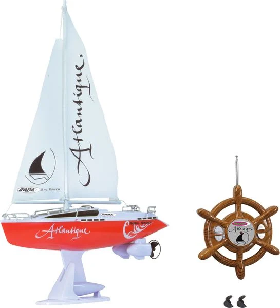 Fehrngesteuertes Segelboot