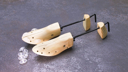 Schuhdehner aus Holz, 2 Stück (Grösse: 39-47)