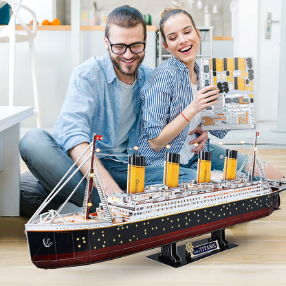 3D Puzzle Titanic mit LED Beleuchtung / 266 teilig